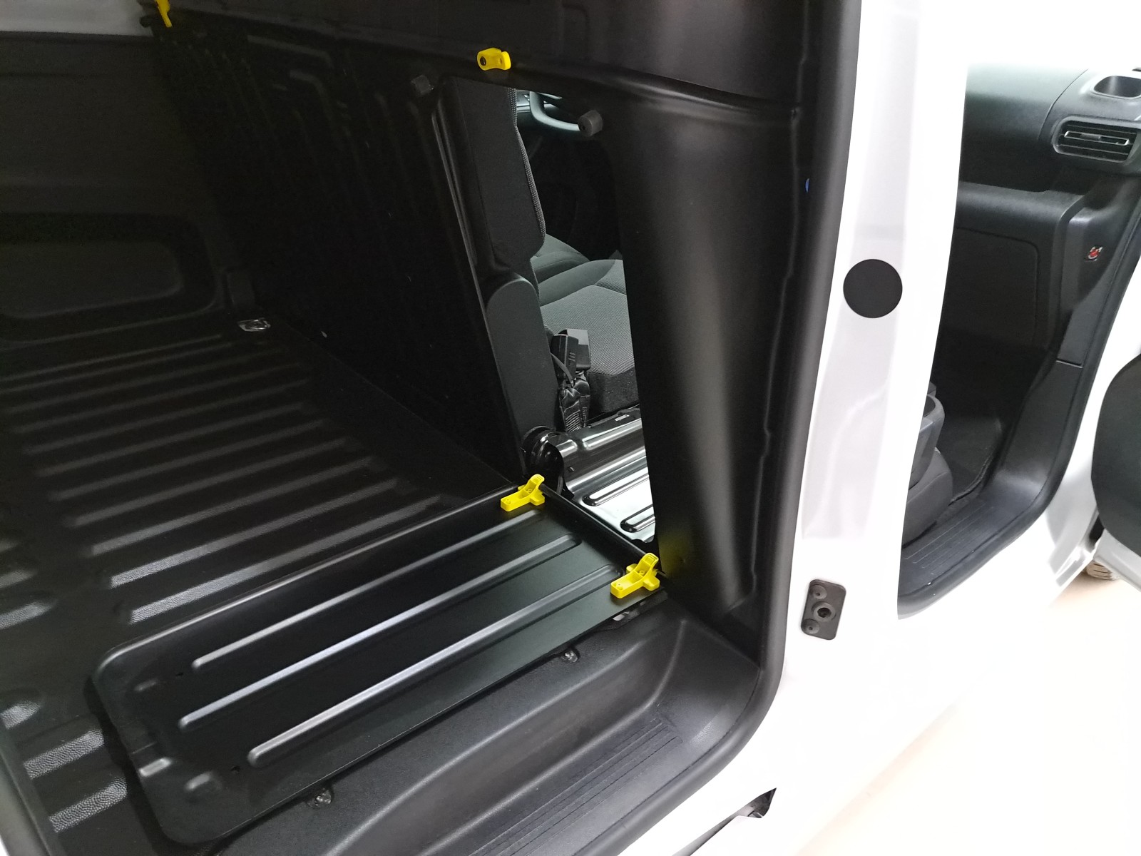 OPEL Combo 15DT, E6.4 & MT6 Start/Stop  75 kW100cv