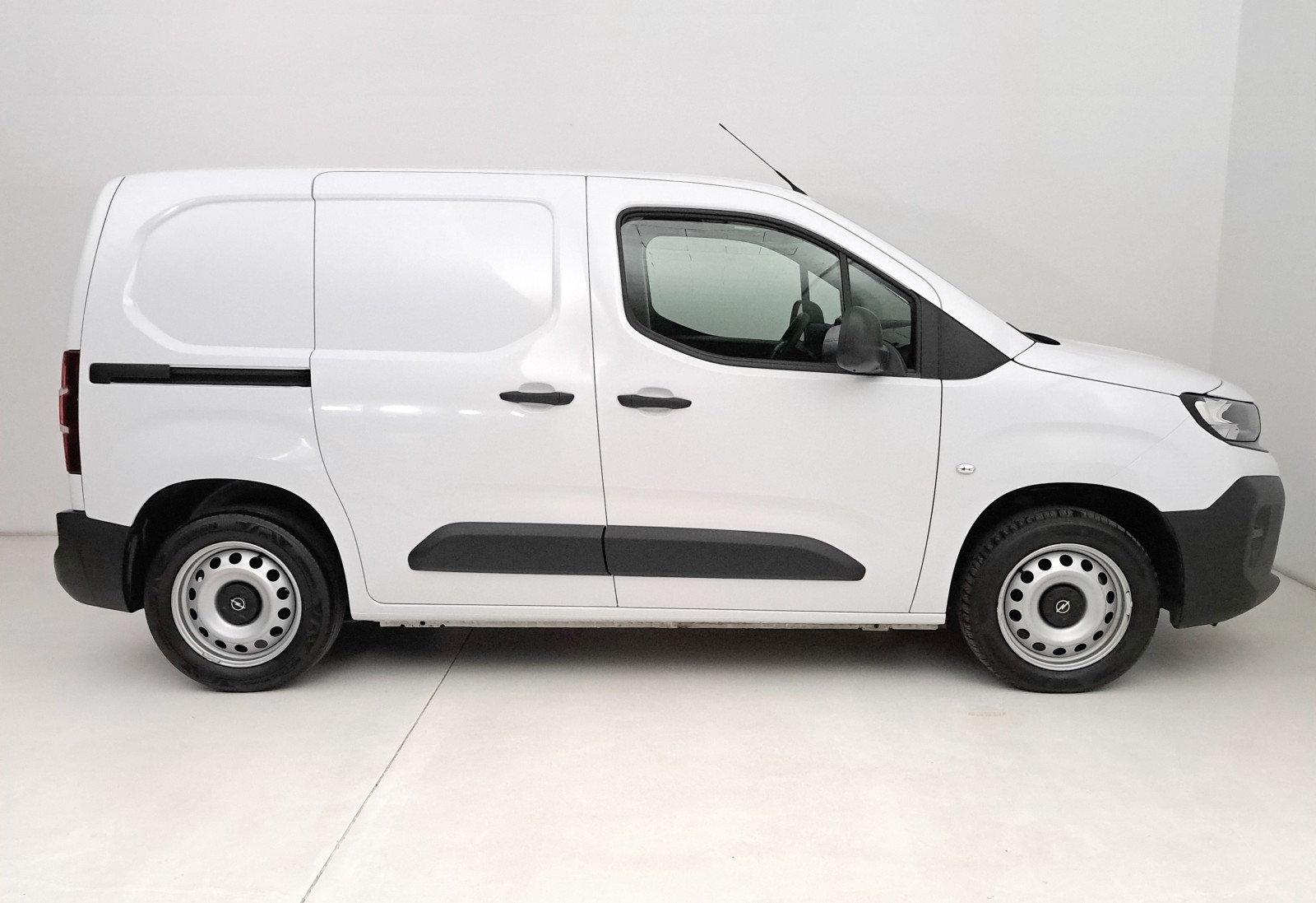 OPEL Combo 15DT, E6.4 & MT6 Start/Stop  75 kW100cv