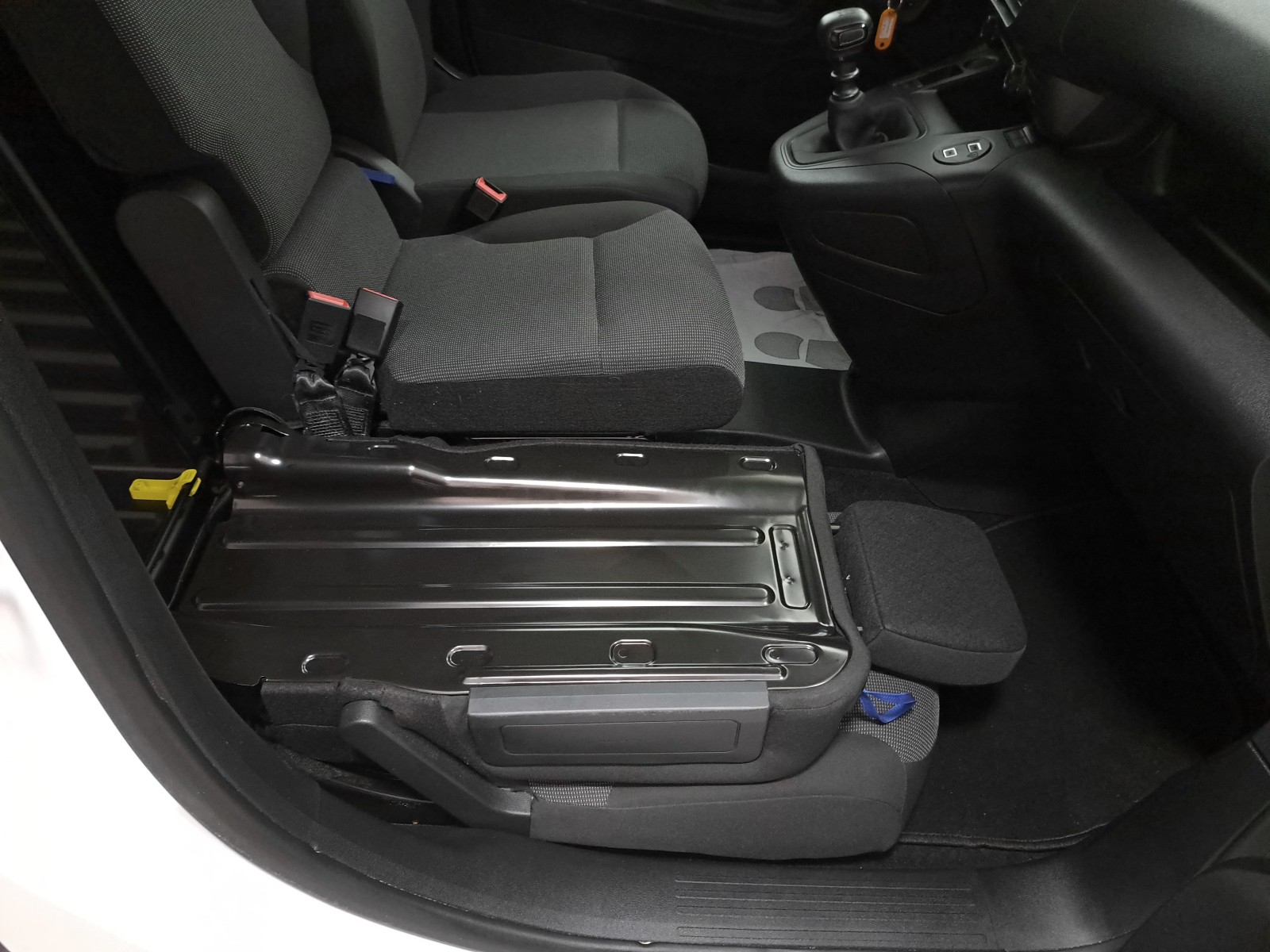 OPEL Combo 15DT, E6.4 & MT6 Start/Stop  75 kW100cv