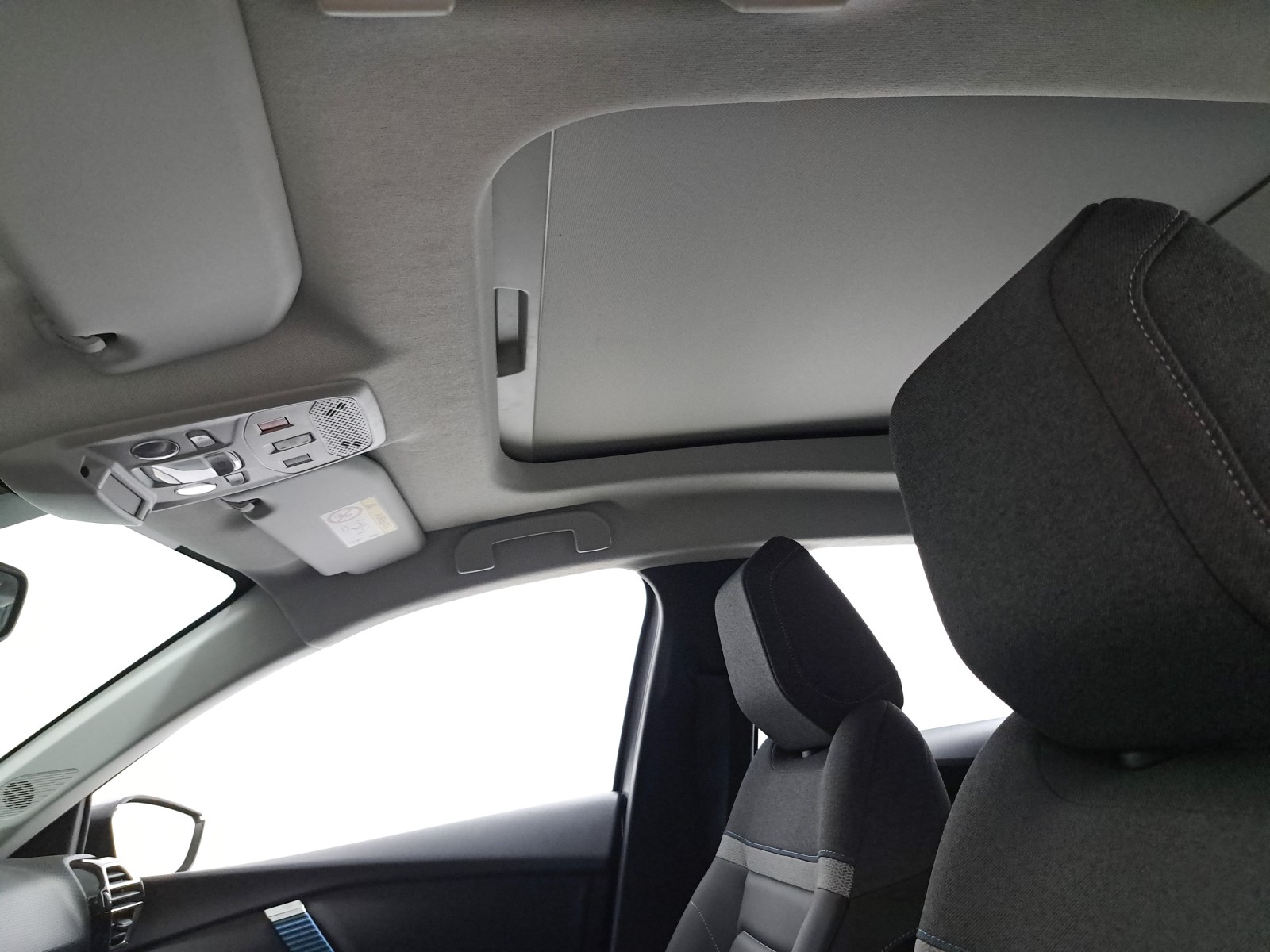 CITROËN ë-C4 50kWh 136cv Automático Shine