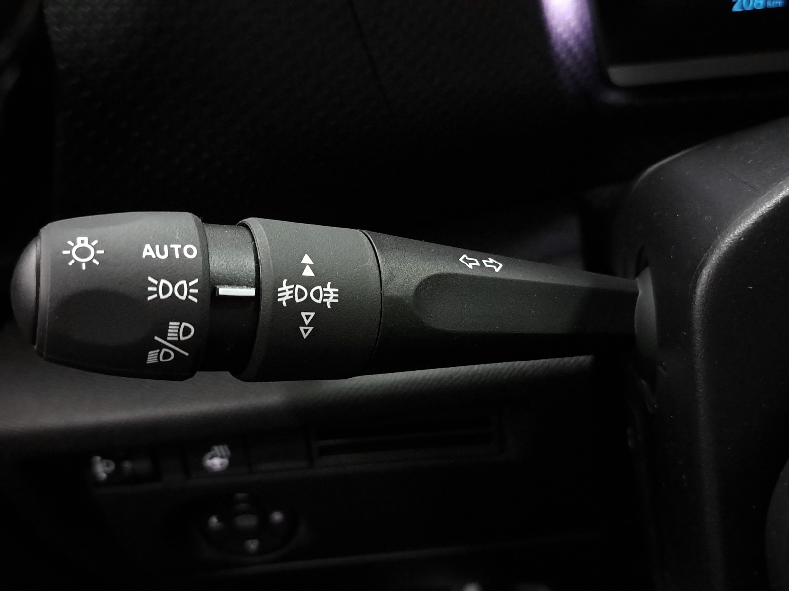 CITROËN ë-C4 50kWh 136cv Automático Shine